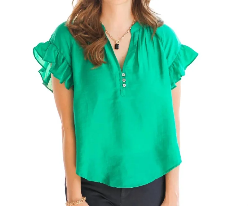 Ruffle Short Sleeve Top In Emerald Green